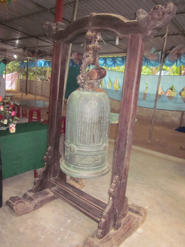 Chuông chùa làng Phú Lễ - Quảng Phú, Quảng Điền, Thừa Thiên Huế do Tổng đốc Ninh Thái Trương Văn Uyển phụng tạo 1847