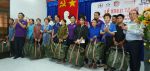 Nhóm thiện nguyện phu nhân nguyên Chủ tịch nước Trương Tấn Sang tặng 3.500 bộ áo phao cho ngư dân miền Trung và DK1