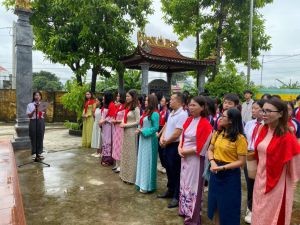 TRI ÂN - THẮP SÁNG TRUYỀN THỐNG